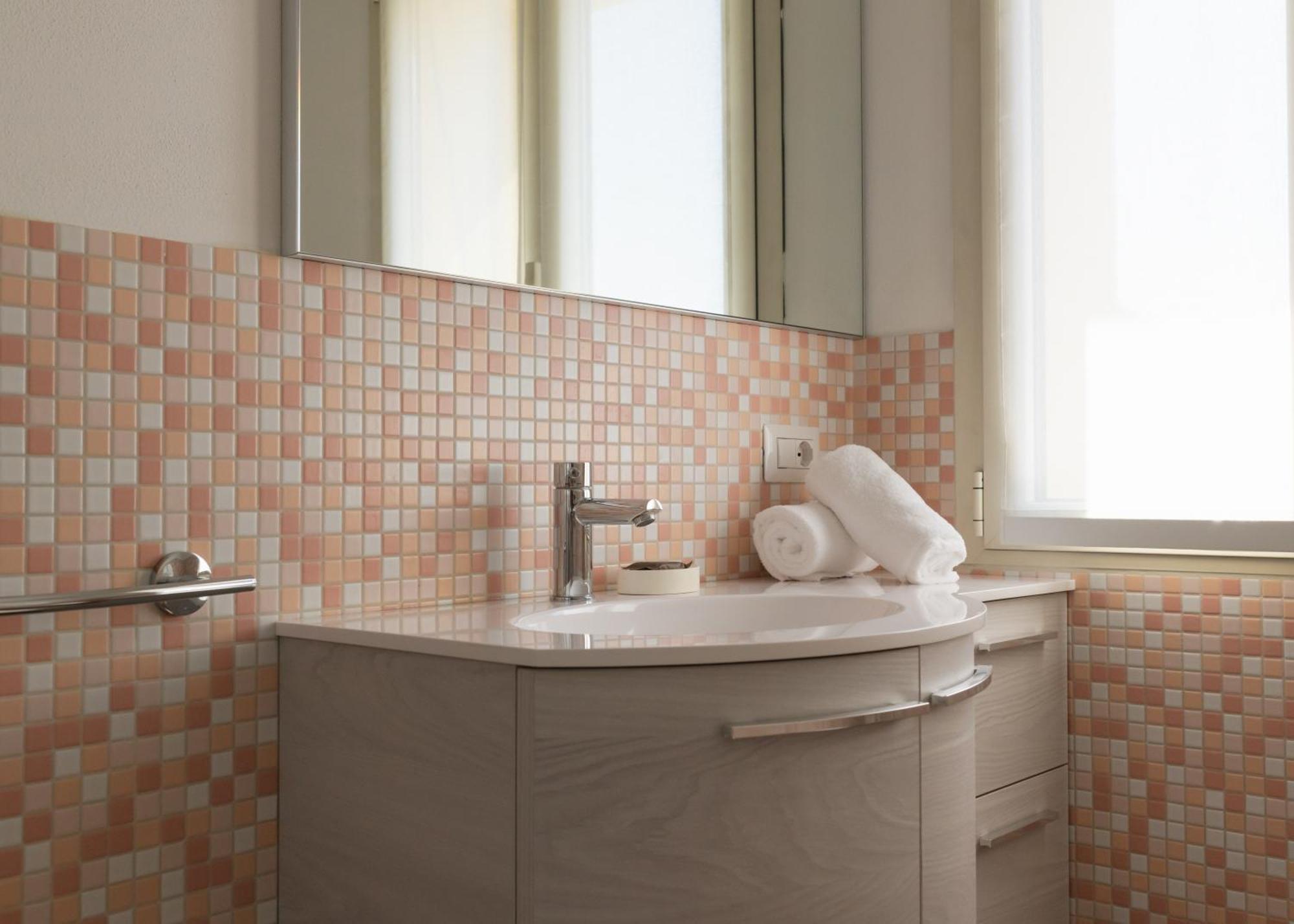 Charming Moment Di Villa Porta - Casa Dolce Luino Extérieur photo